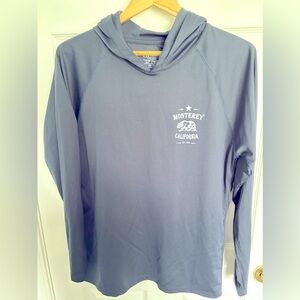 Momentium size large navy long sleeve sun shirt